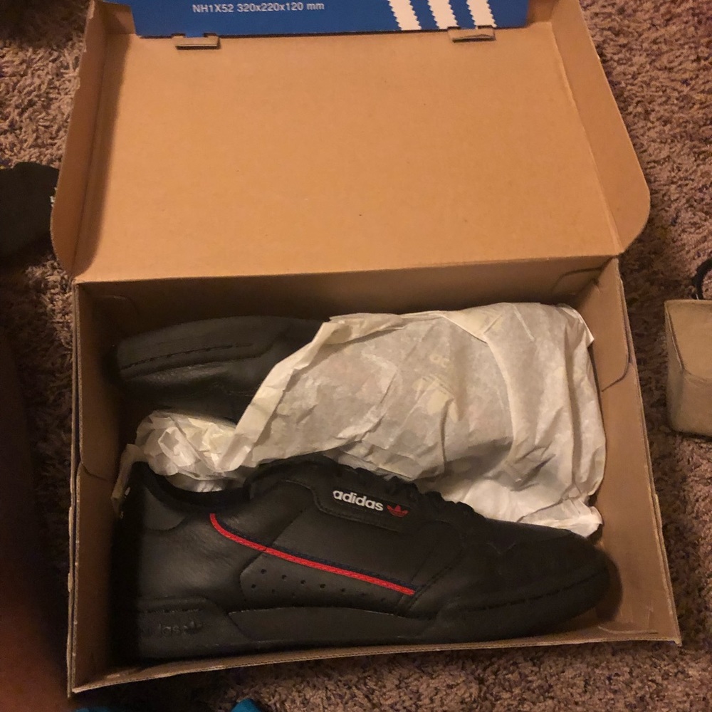 Adidas continental 80 (Size 11)